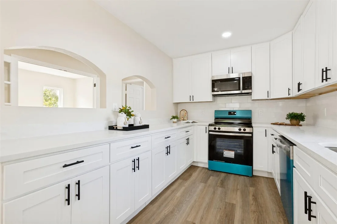 Photo of 1605 Meadowbrook Drive