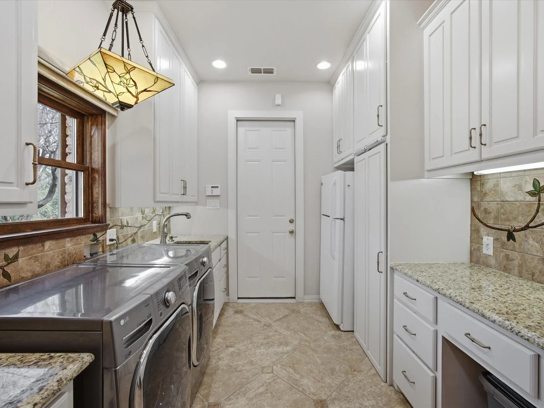 Photo of 625 Estates Drive