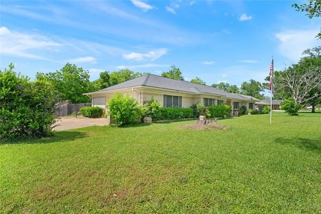 Photo of 811 Trenton Drive