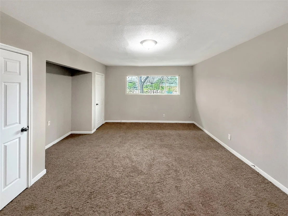 Photo of 1717 Globe Avenue