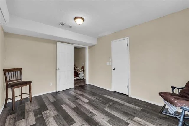 Photo of 12912 Spring Valley Road