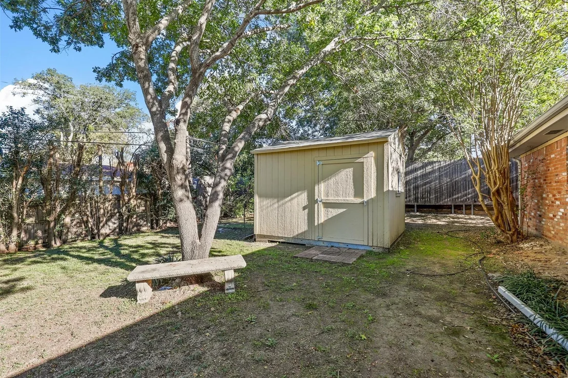 Photo of 6016 Winifred Drive