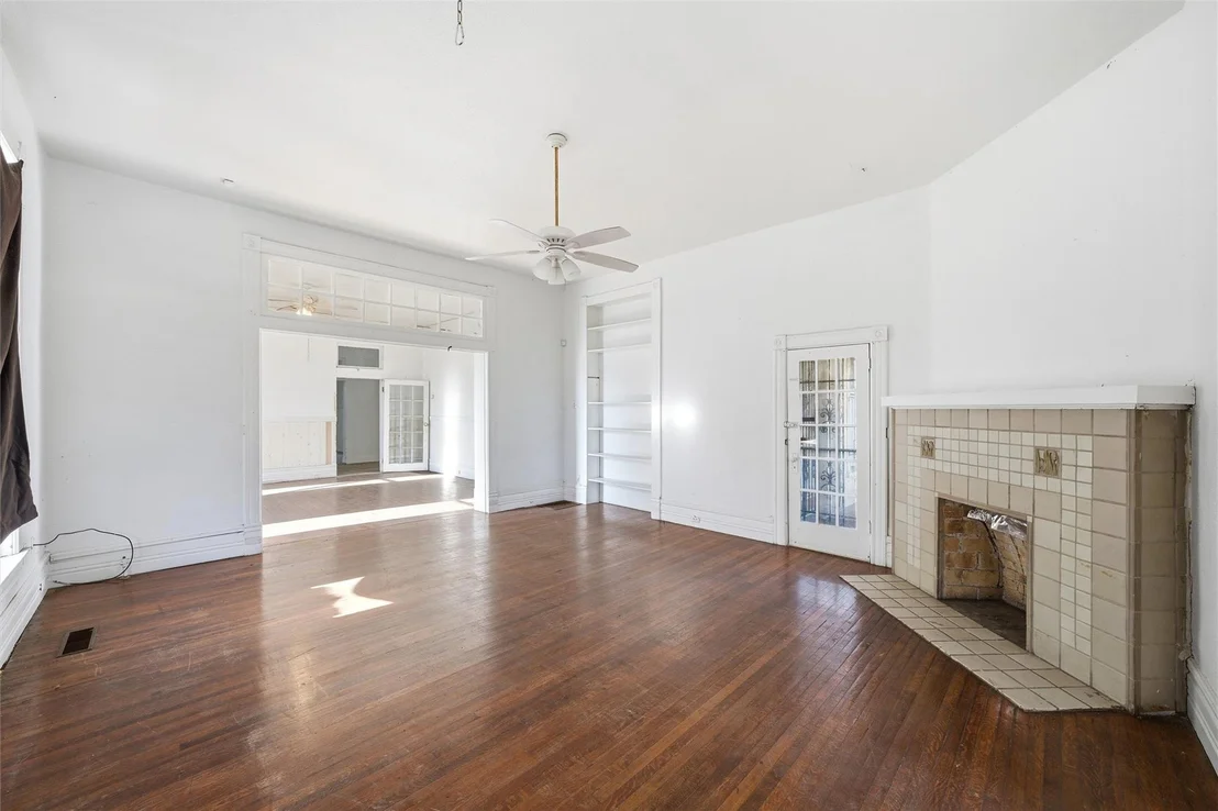 Photo of 1601 Columbus Avenue