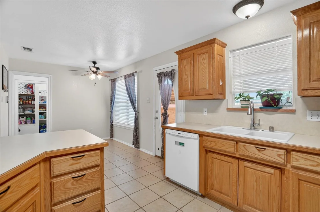 Photo of 1801 Rayna Drive
