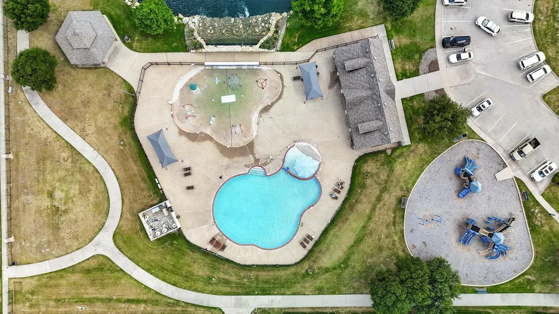 Photo of 1101 Castle Top Drive