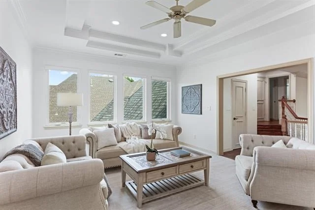 Photo of 5937 Glendower Lane