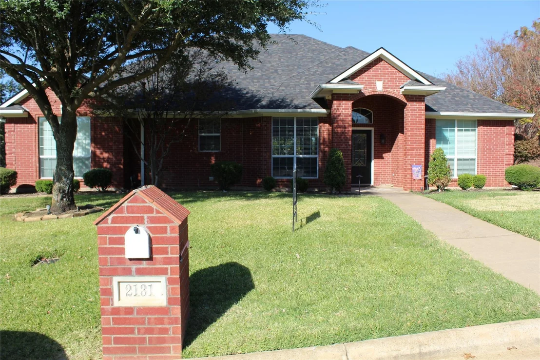 Photo of 2131 Deer Run