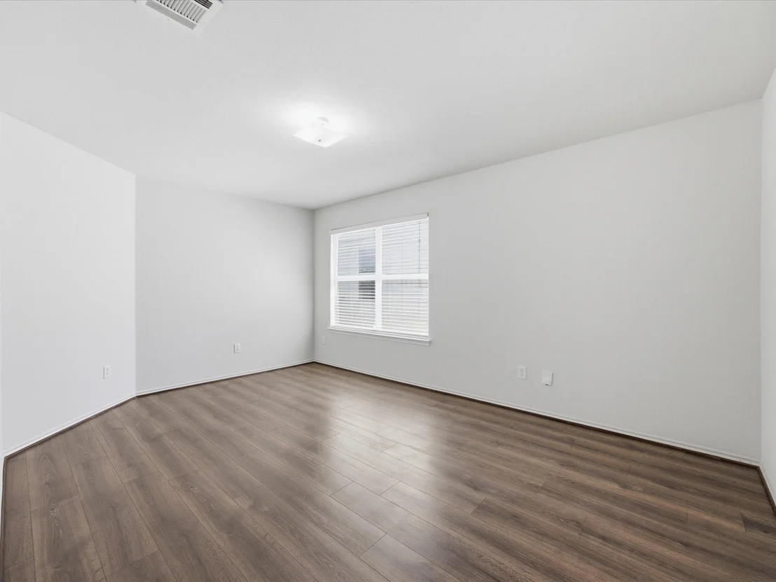 Photo of 2021 Laughlin Road