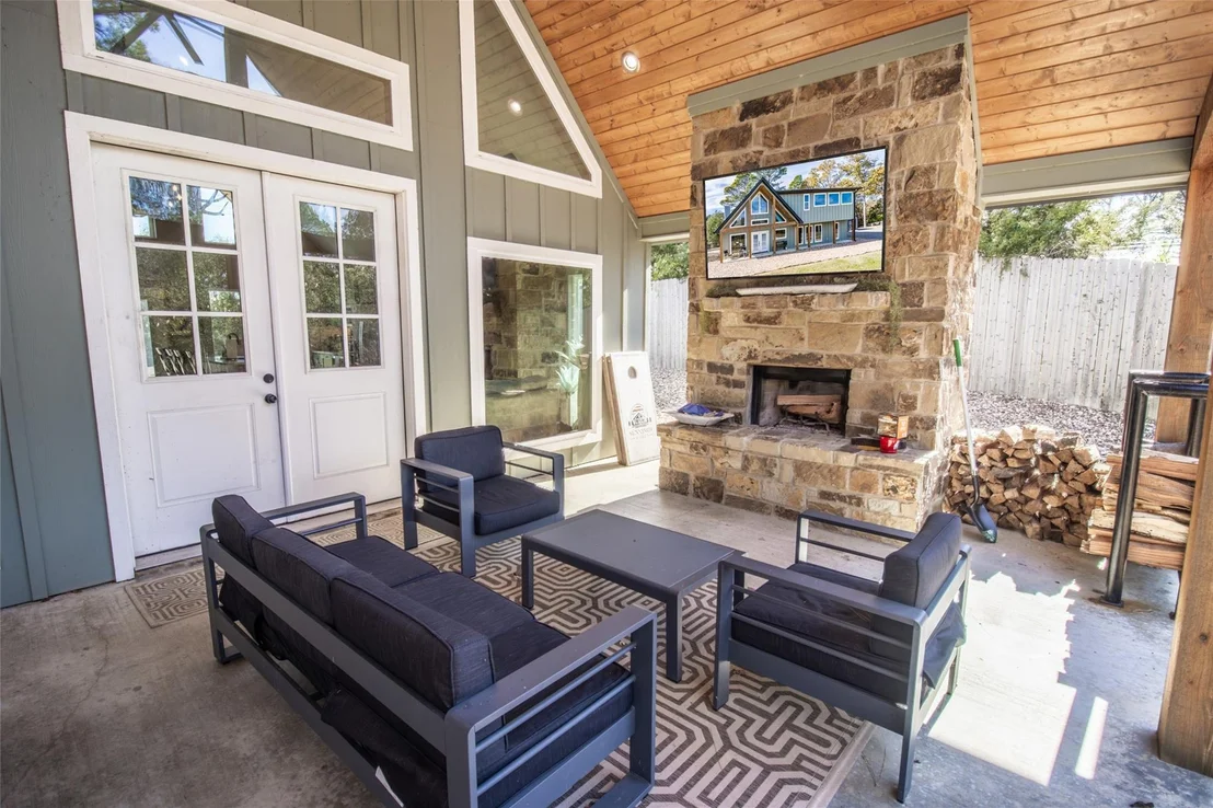 Photo of 449 Lakeview Circle