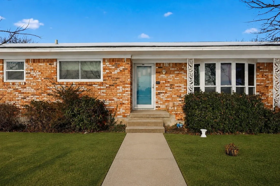 Photo of 107 N 7th Street