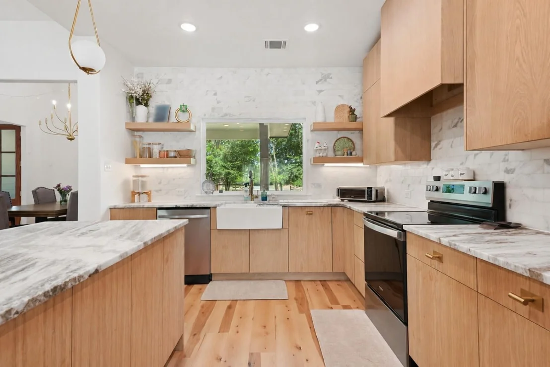 Photo of 9738 Mackenzie Brook