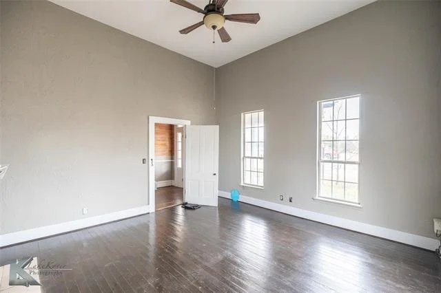 Photo of 141 W 3rd Street