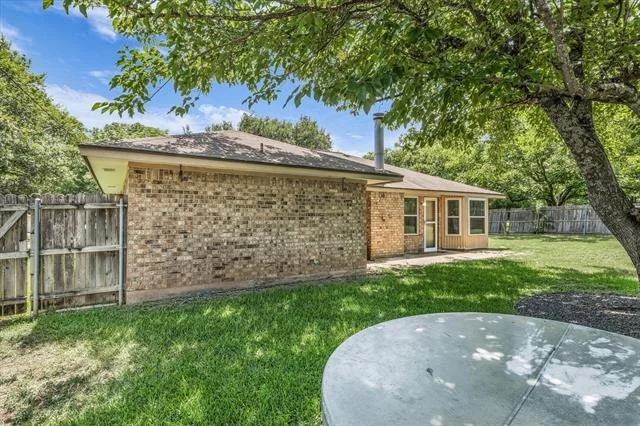Photo of 316 E Chapman Road