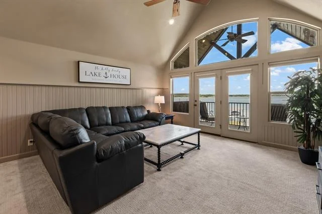 Photo of 229 N Beverly Drive