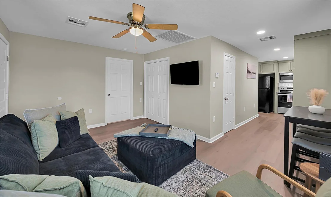 Photo of 924 Gurley Lane
