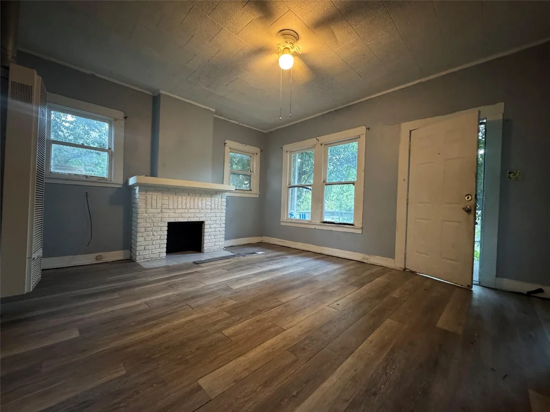 Photo of 2721 Homan Avenue