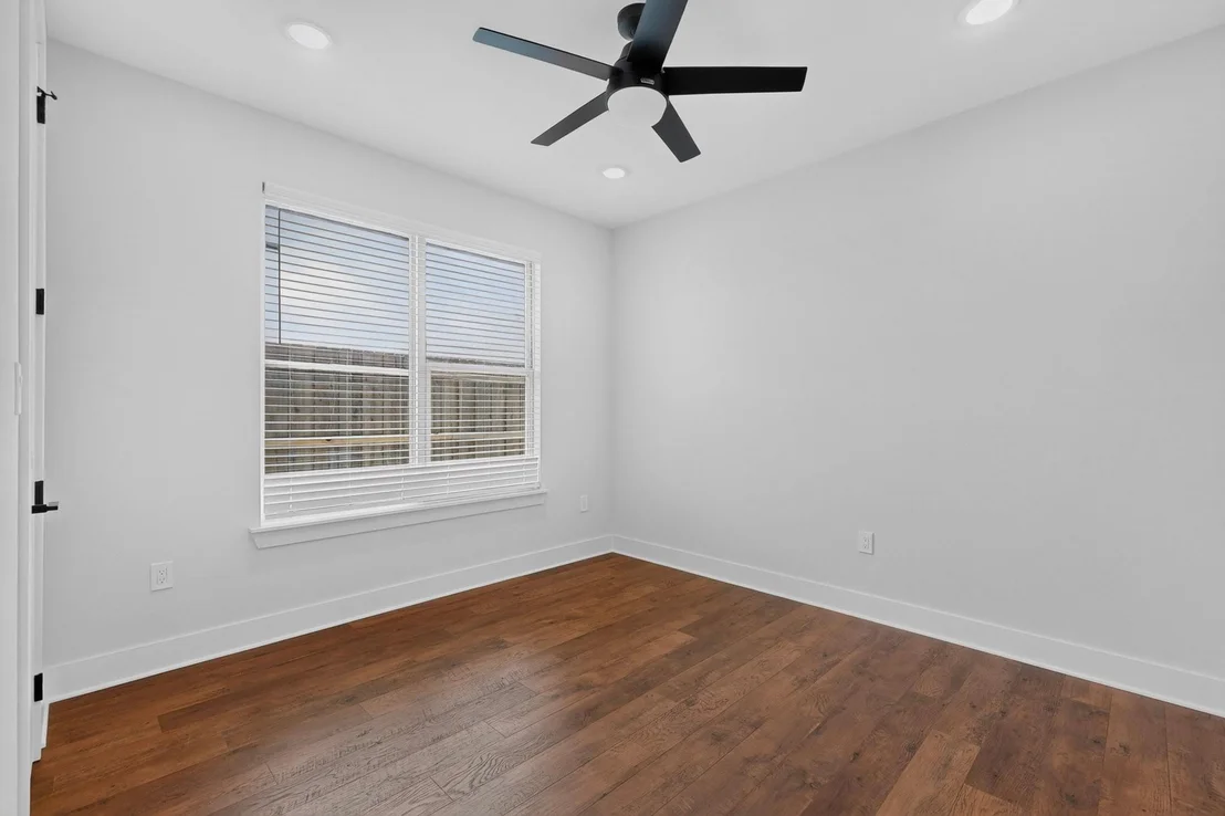 Photo of 1672 Brookview Drive