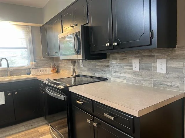 Photo of 1305 Hillcrest Drive