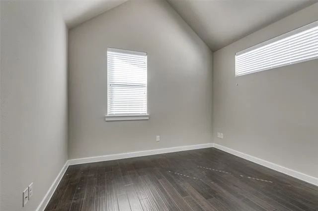 Photo of 1225 Crownview Lane