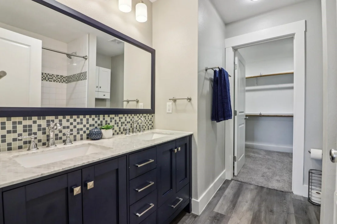 Photo of 6165 River Pointe Drive