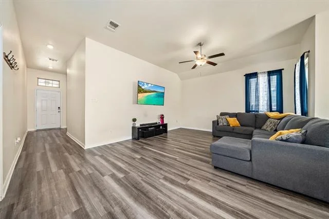 Photo of 846 Ross Road