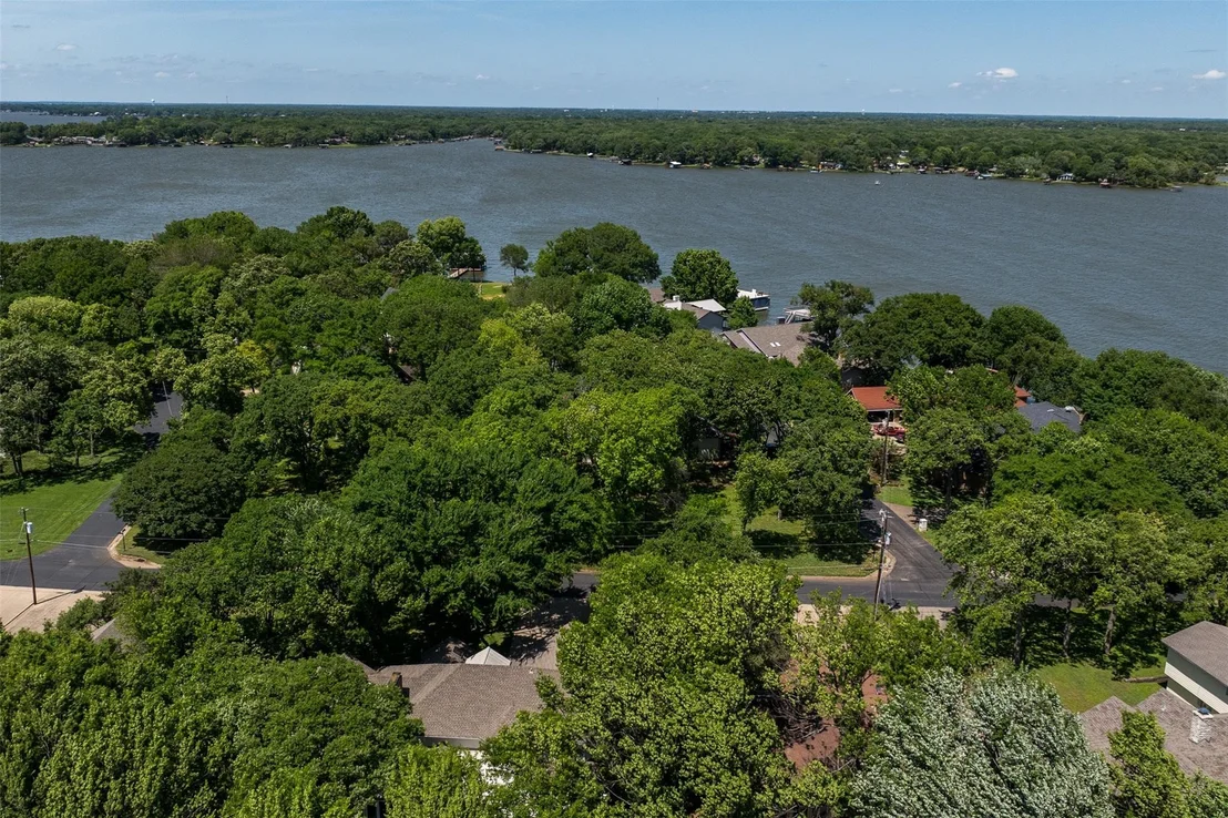 Photo of 697 Enchanted Isles Drive