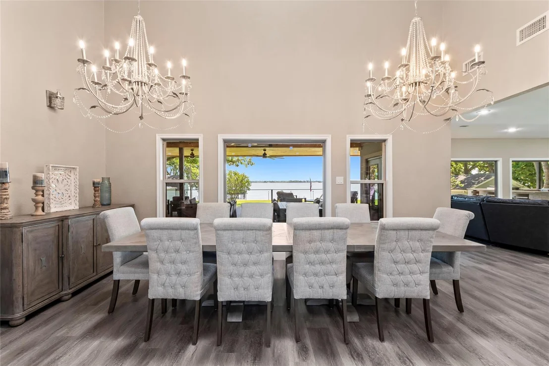 Photo of 1301 Oak Hill Drive