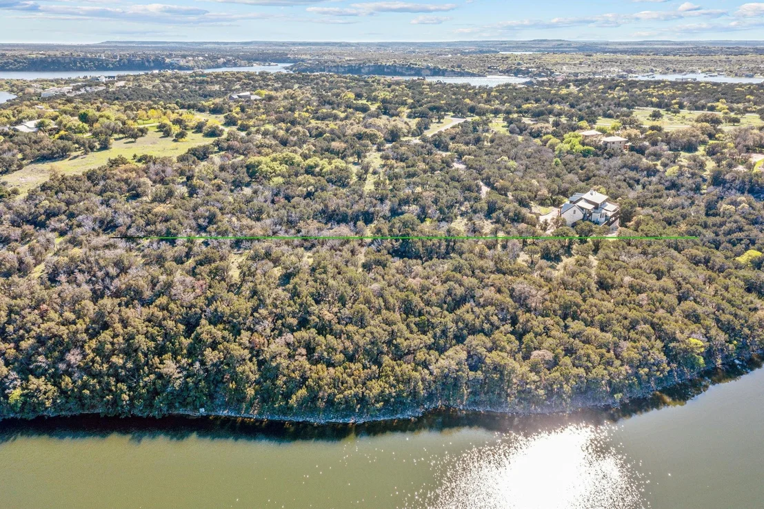 Photo of 1021 Lakeside Lane