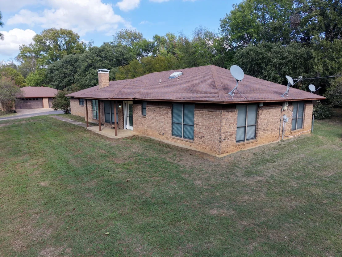 Photo of 82 Shawnee Circle