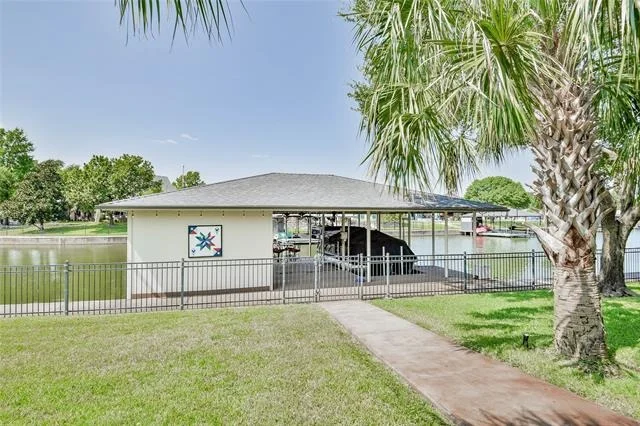 Photo of 2208 Waters Edge Drive