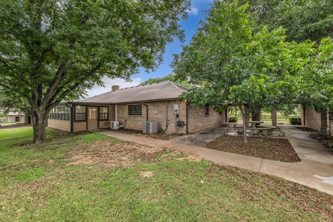 Photo of 15796 Chapel Road