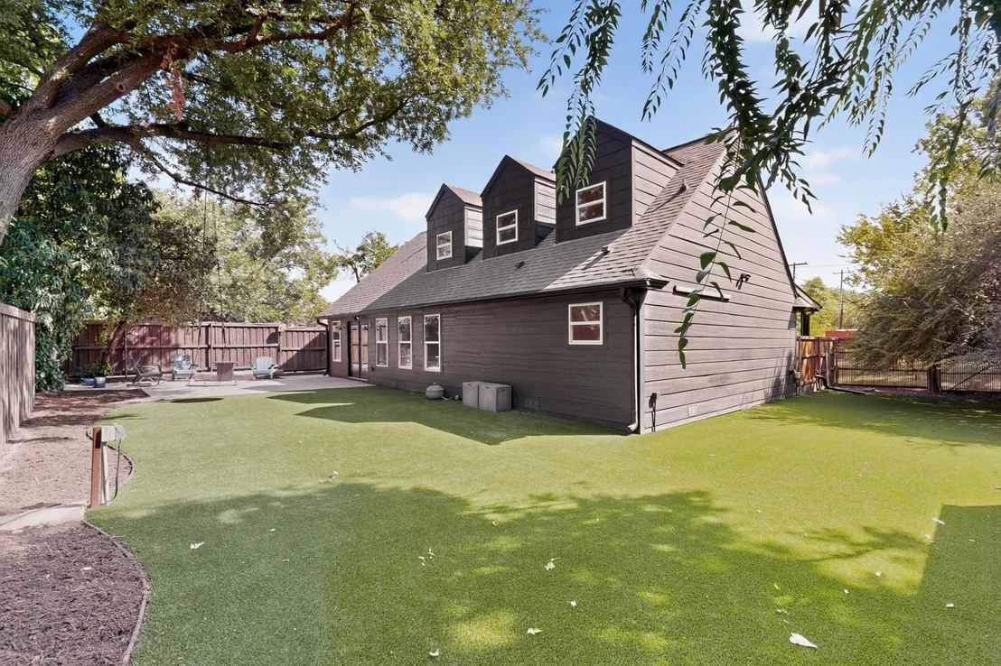 Photo of 633 Strong Street