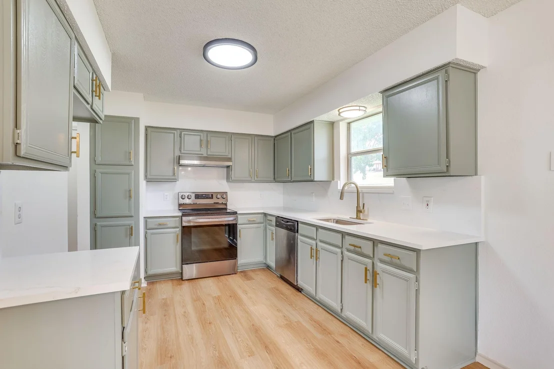 Photo of 912 Blue Ridge Drive