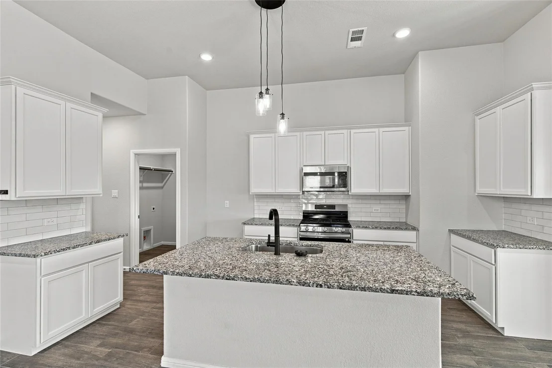 Photo of 1345 Fox Glen Trail
