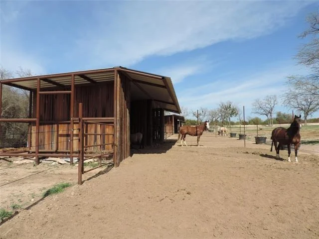 Photo of 1075 County Road 494