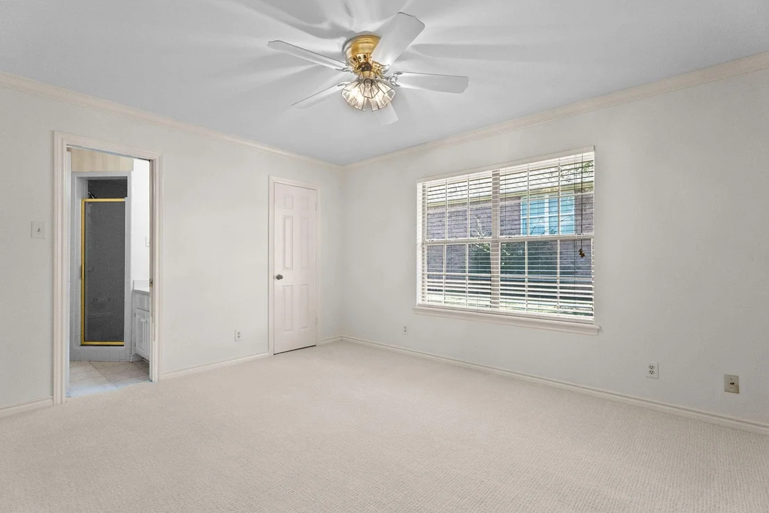 Photo of 1807 Royal Oak Drive