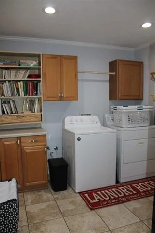 Photo of 208 PARK DR