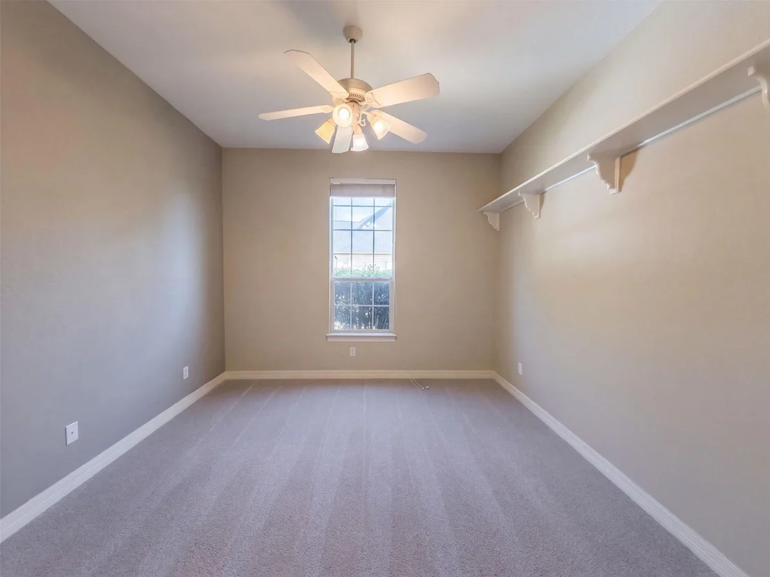 Photo of 619 Edgewood Lane