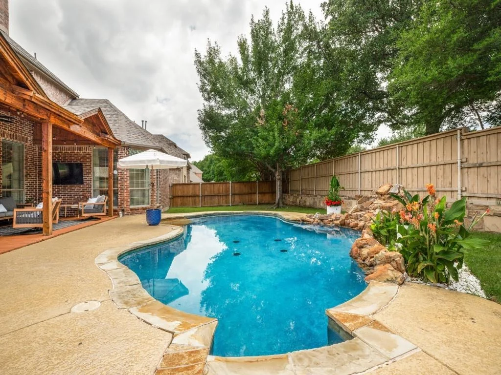 Photo of 1001 Thornapple Drive