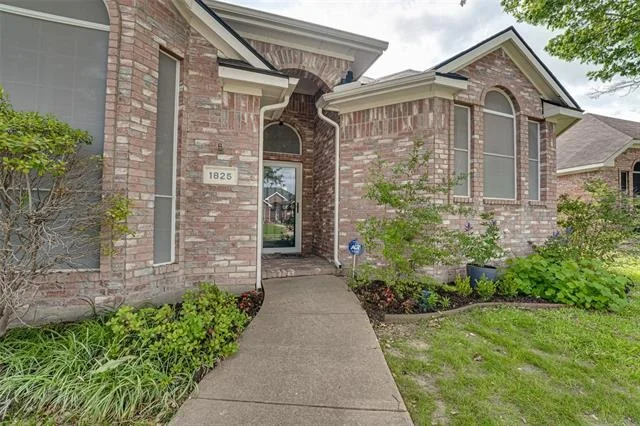 Photo of 1825 Ambrose Drive