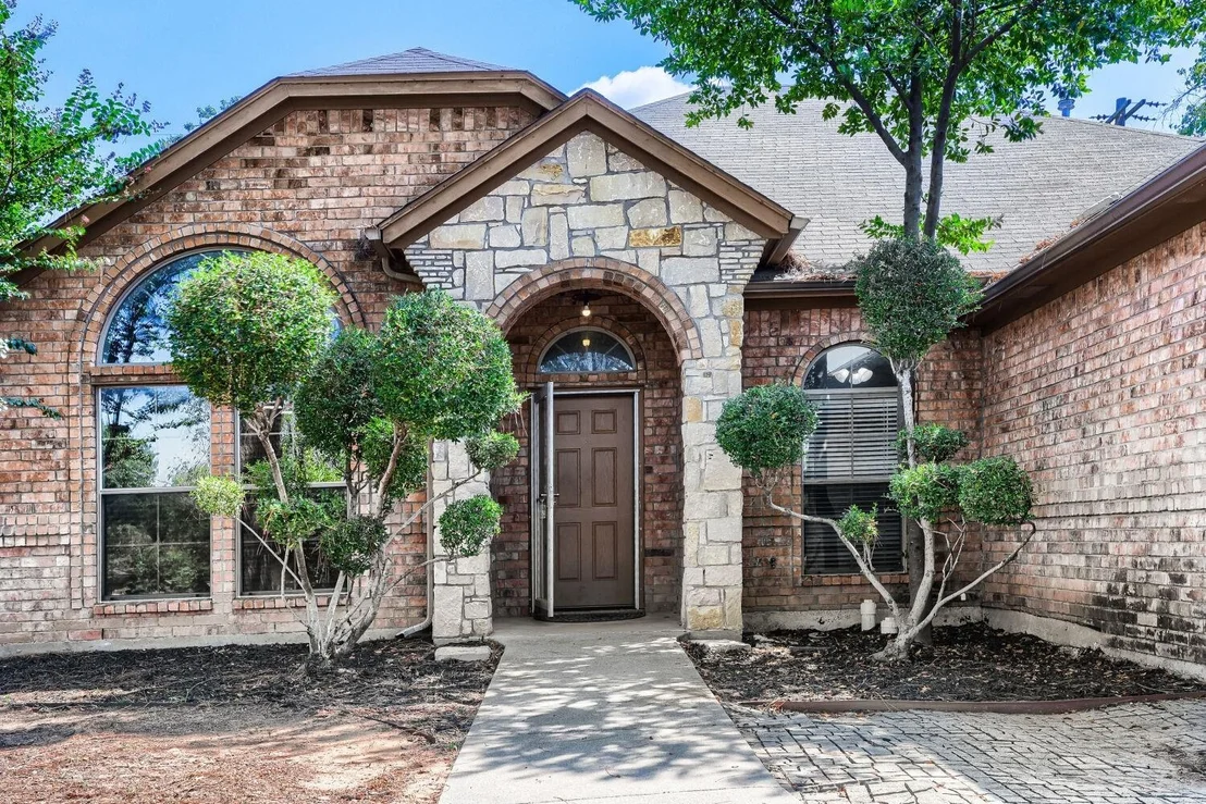 Photo of 1104 Irwin Drive