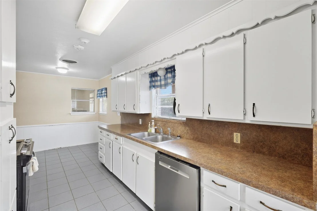 Photo of 5682 Worrell Drive