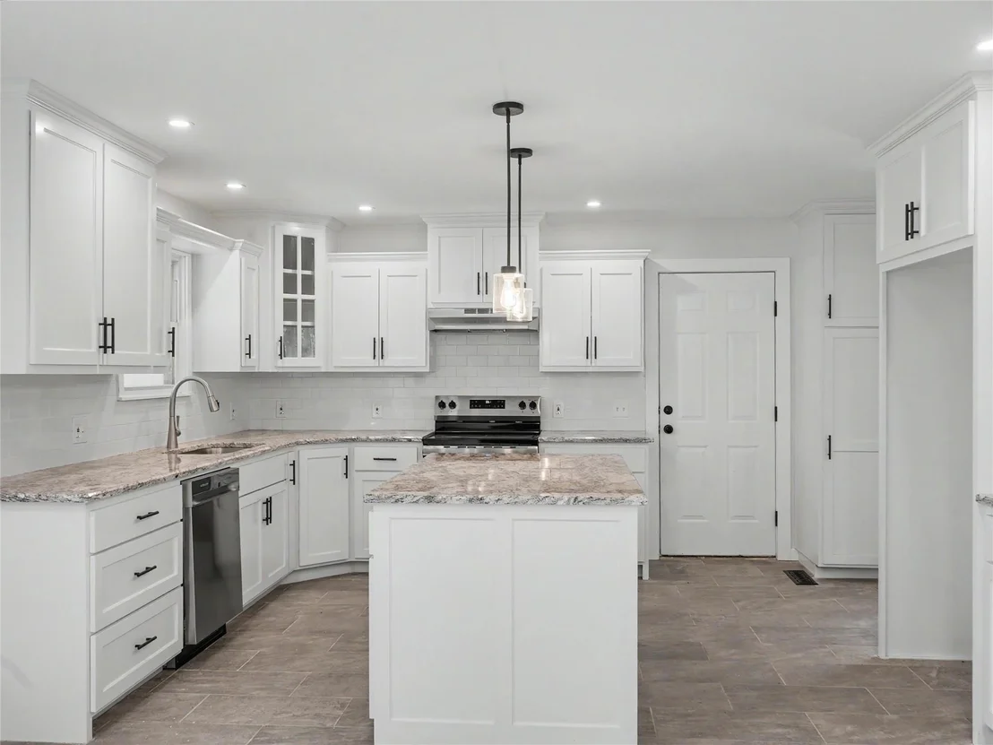 Photo of 4600 Robinwood Drive