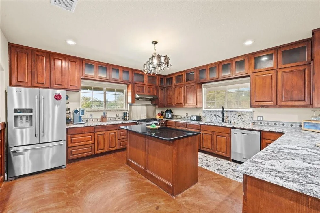 Photo of 3601 Oak Circle