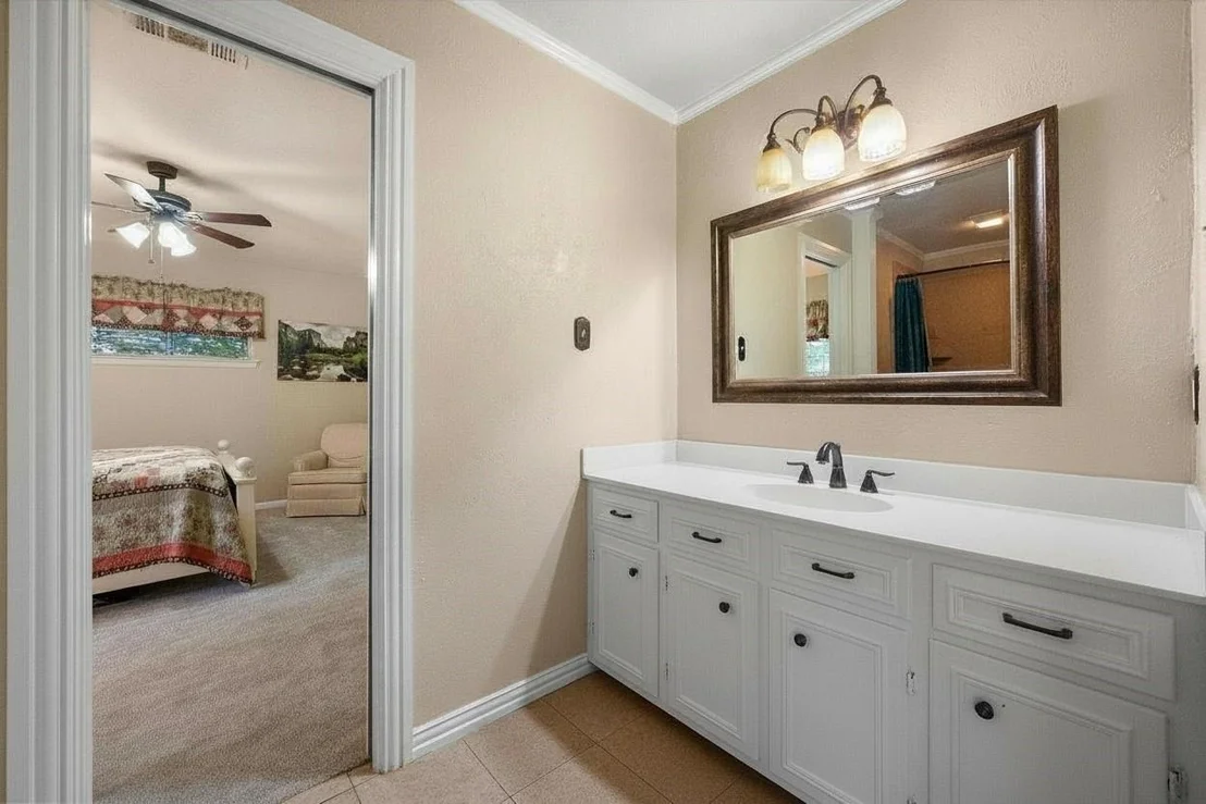 Photo of 929 Madison Square