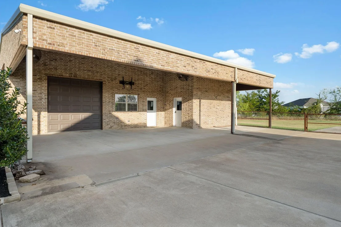 Photo of 5001 White Pine Drive