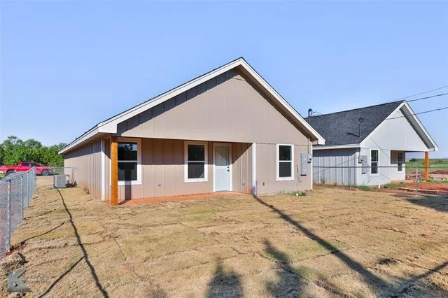 Photo of 2569 Bel Air