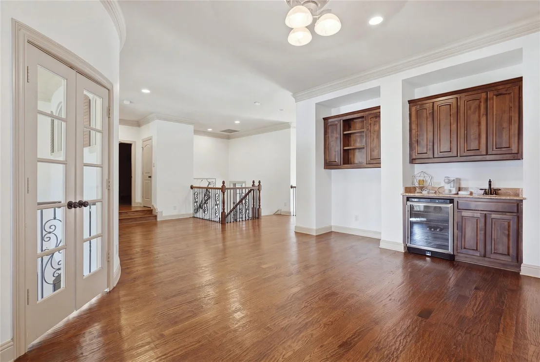 Photo of 5757 Bernay Lane