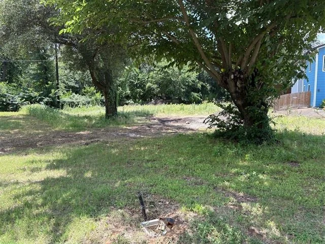 Photo of 1744 Highland Drive W