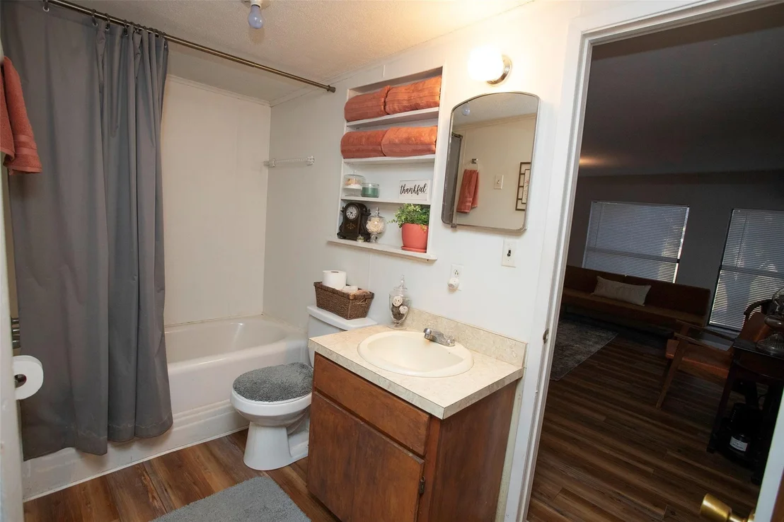 Photo of 9051 Lacy Road